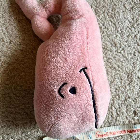 Vineyard vines plush whale pink - Picture 5 of 6
